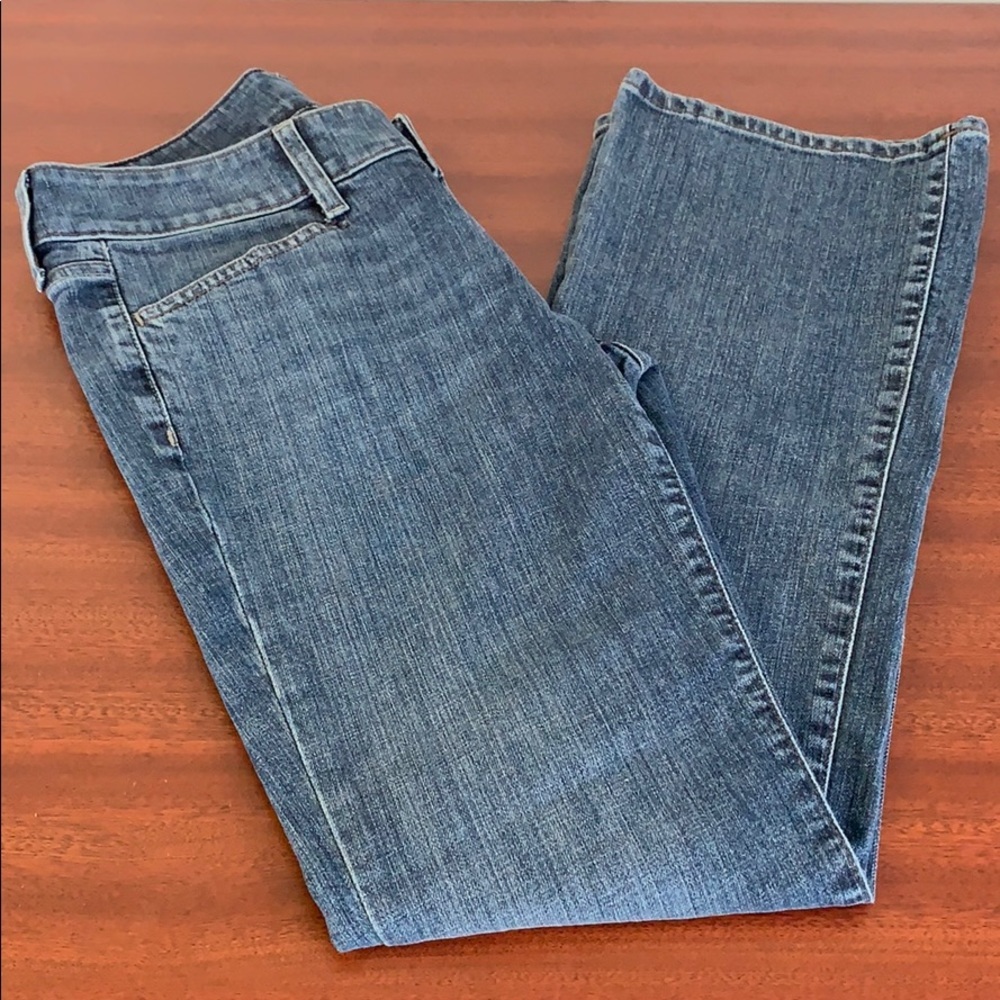Gap stretch curvy jeans with flapsd